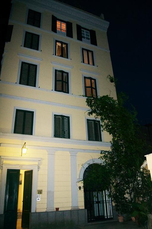 House Colosseo ローマ 部屋 写真